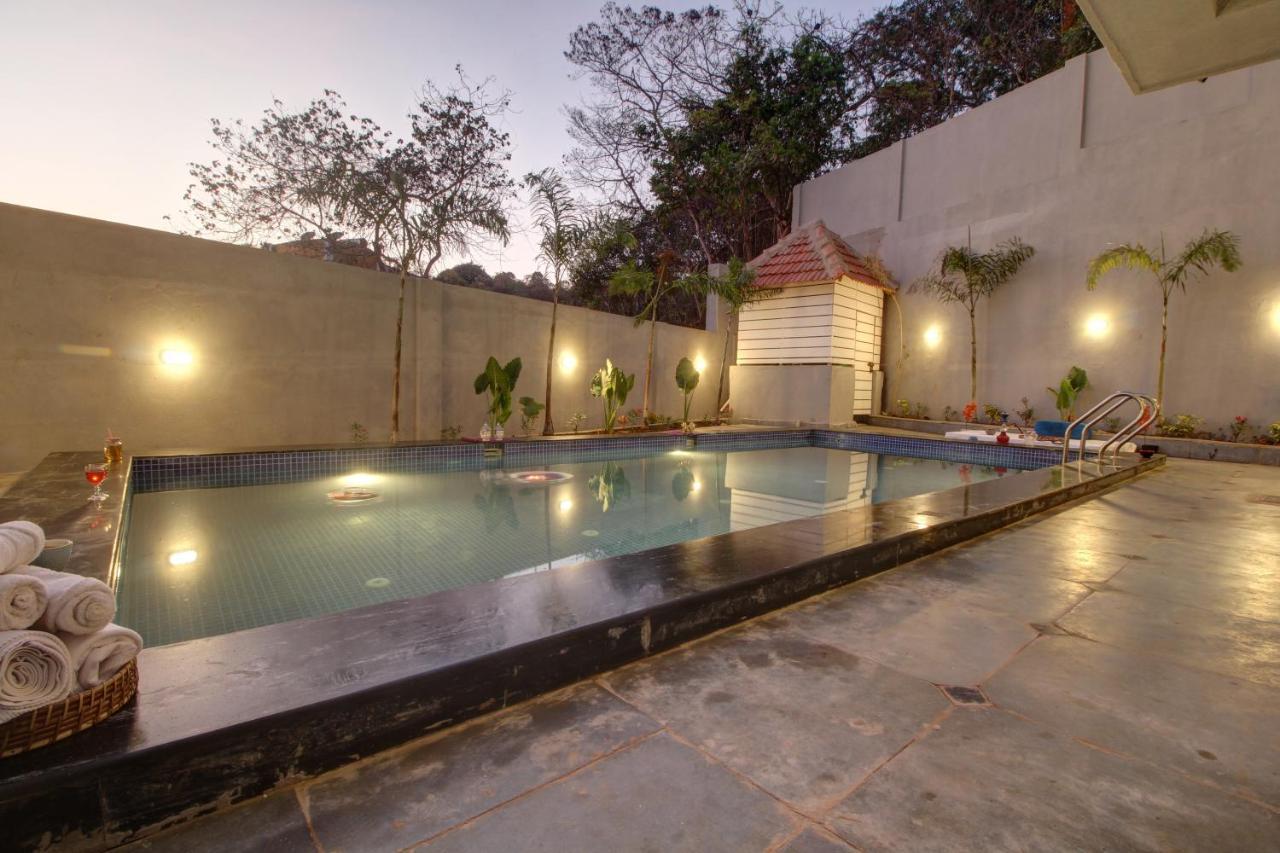 Euphoria Luxury Villa - 5Bhk - Private Pool - Jacuzzi, 바가 외부 사진