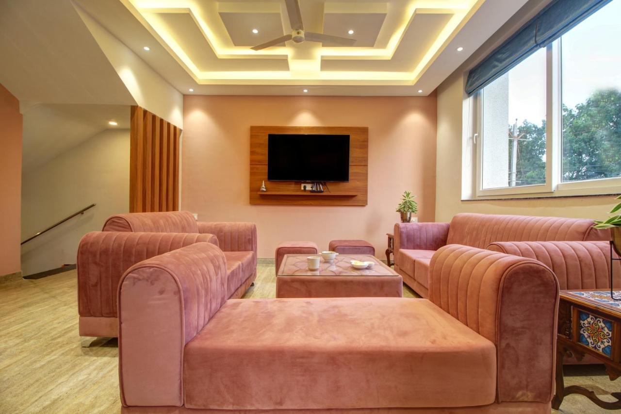 Euphoria Luxury Villa - 5Bhk - Private Pool - Jacuzzi, 바가 외부 사진