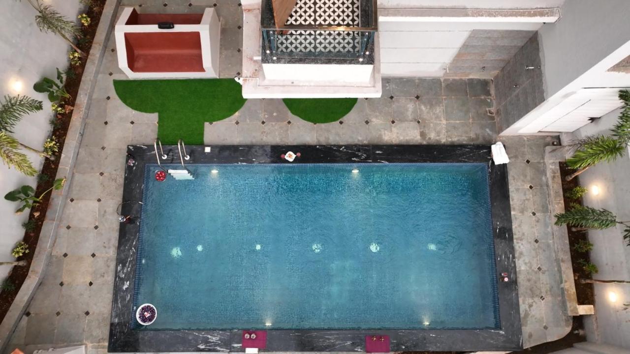 Euphoria Luxury Villa - 5Bhk - Private Pool - Jacuzzi, 바가 외부 사진