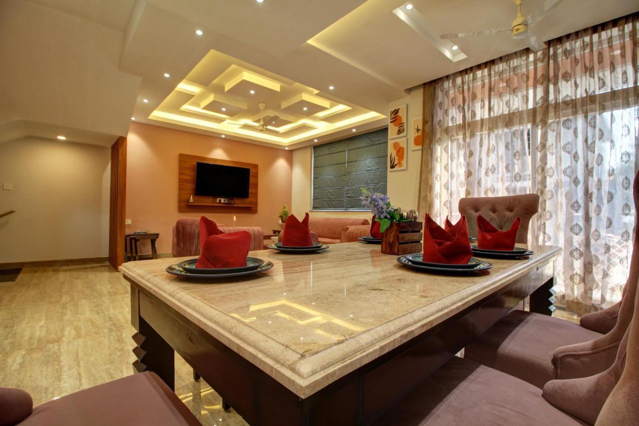 Euphoria Luxury Villa - 5Bhk - Private Pool - Jacuzzi, 바가 외부 사진