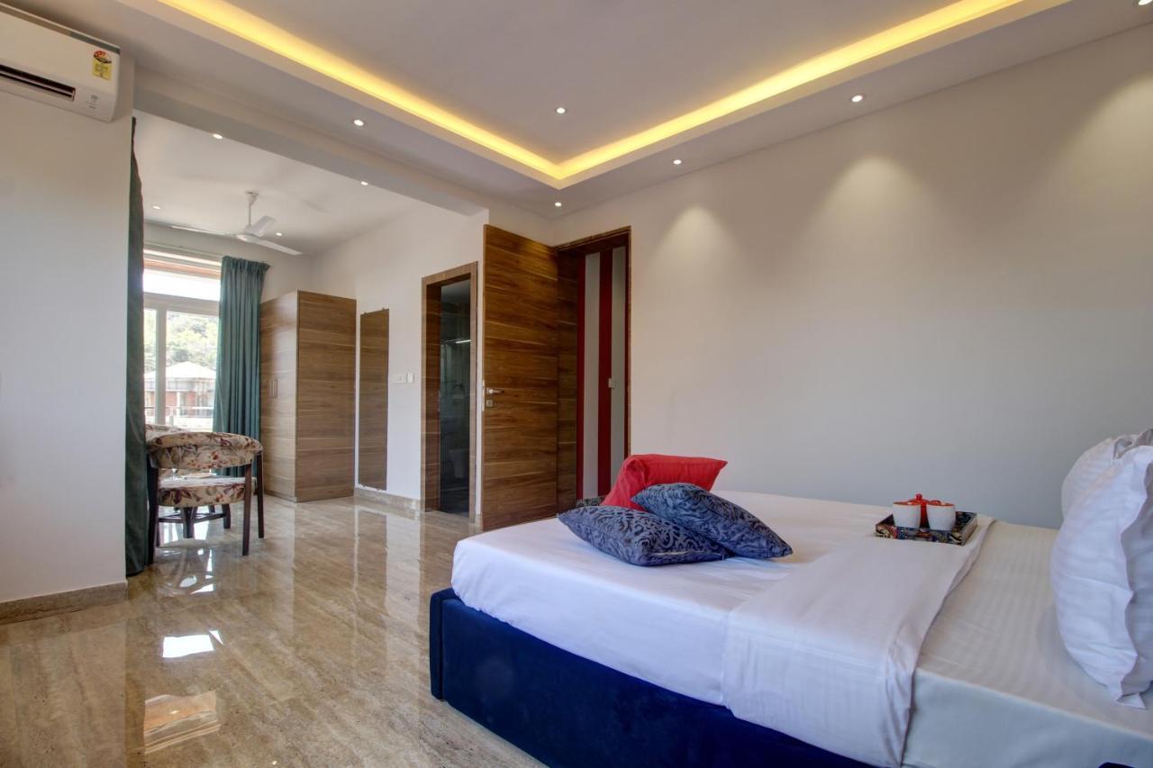 Euphoria Luxury Villa - 5Bhk - Private Pool - Jacuzzi, 바가 외부 사진
