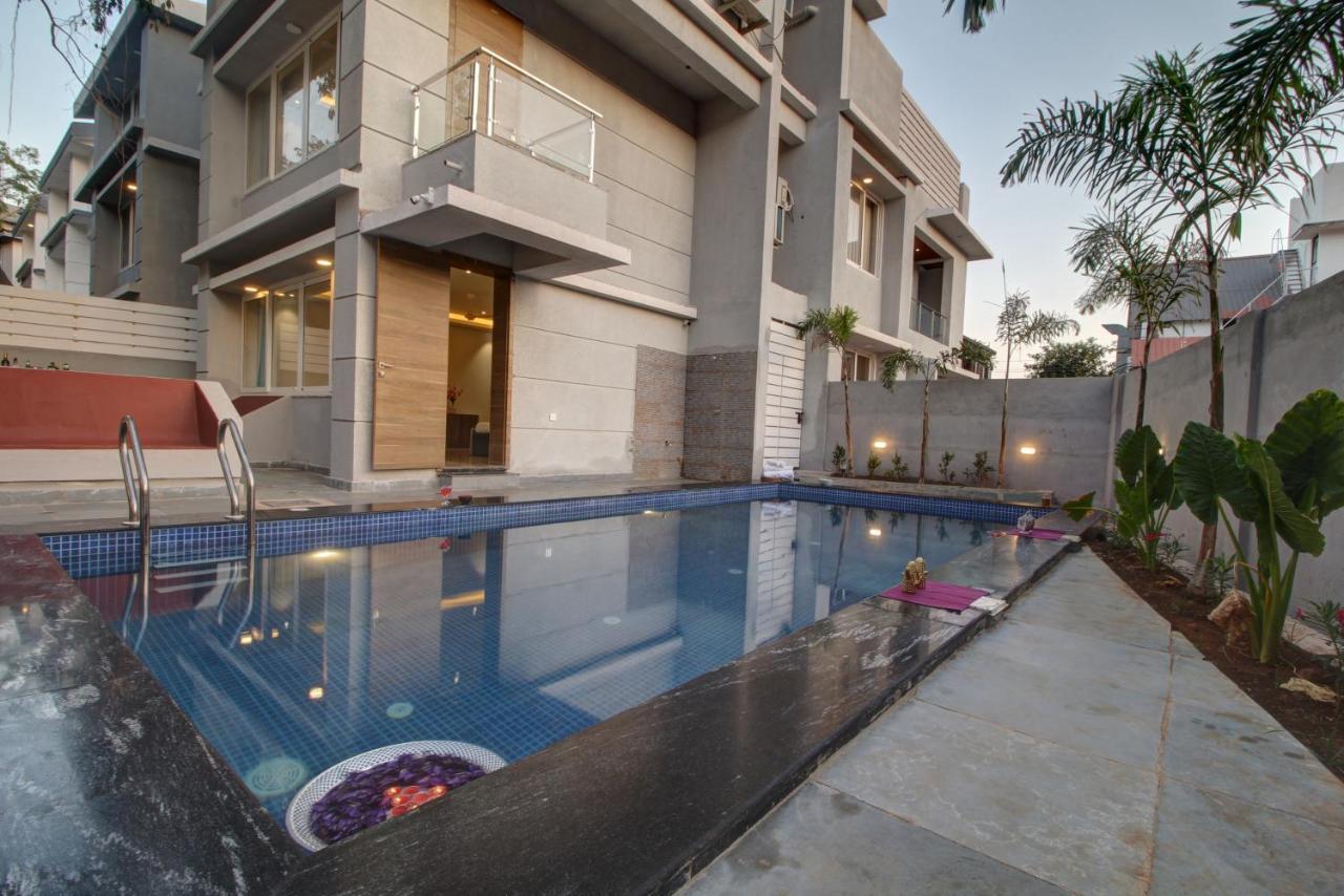 Euphoria Luxury Villa - 5Bhk - Private Pool - Jacuzzi, 바가 외부 사진