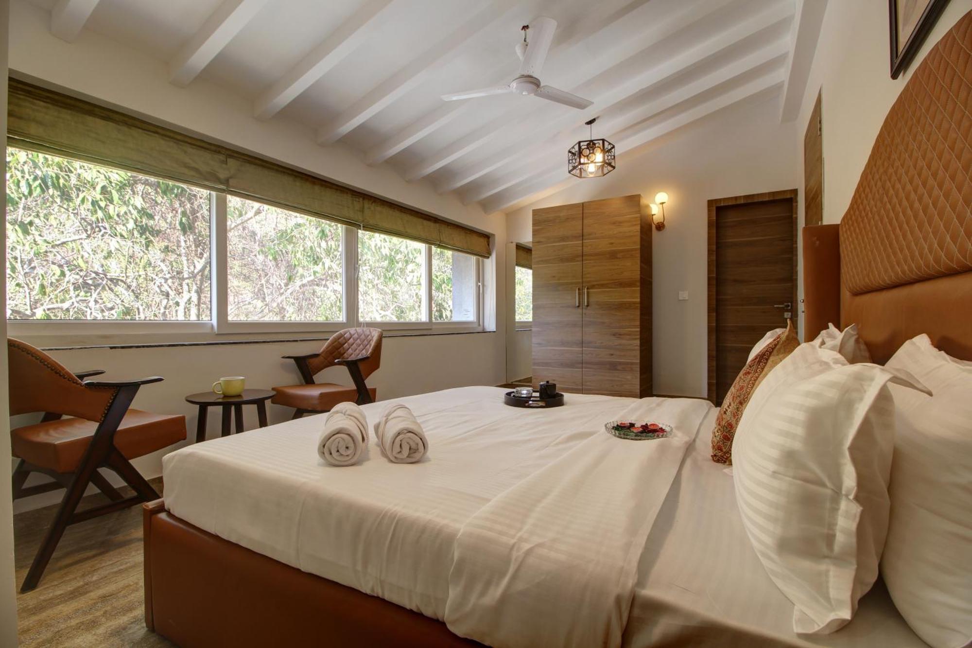 Euphoria Luxury Villa - 5Bhk - Private Pool - Jacuzzi, 바가 외부 사진